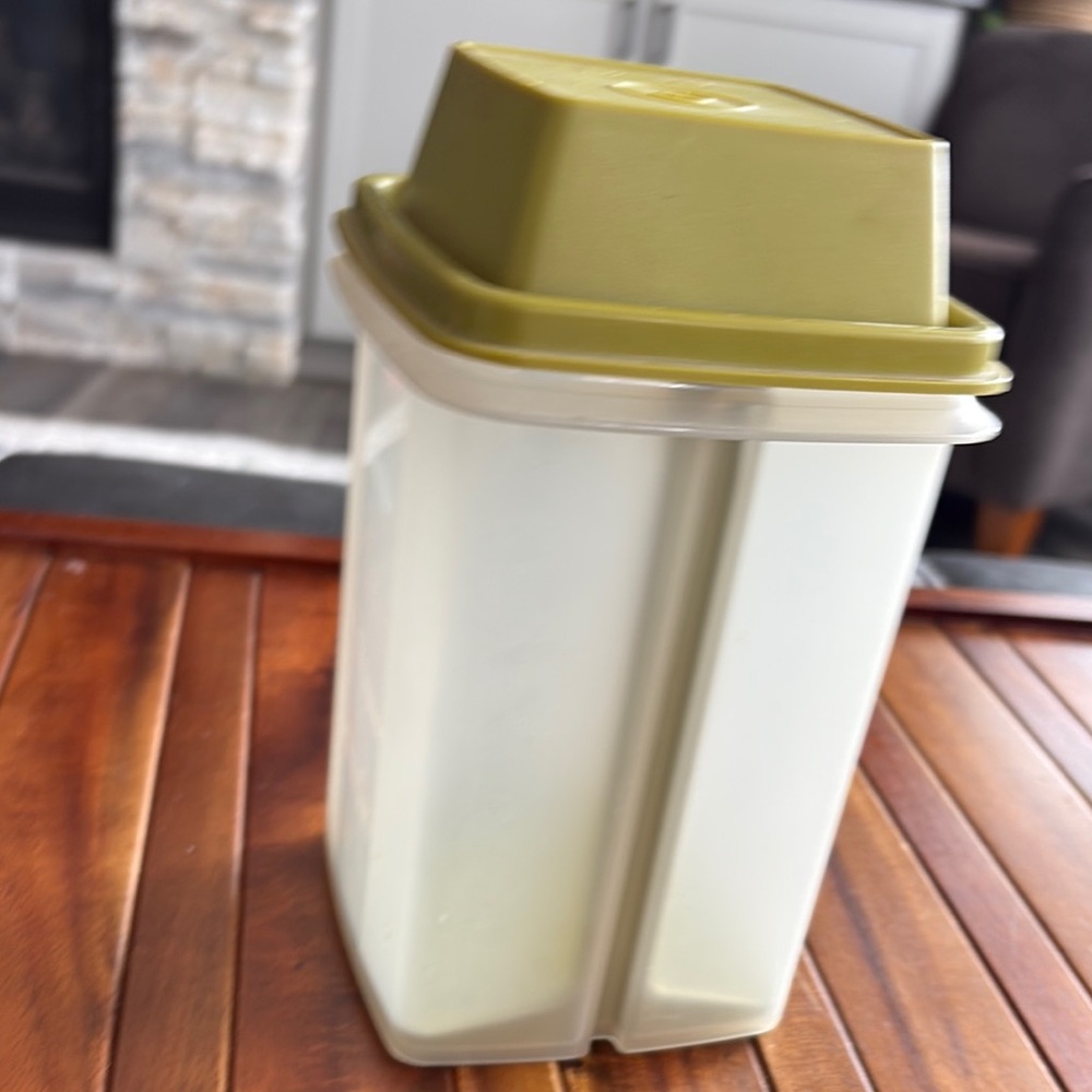 Vintage Green Tupperware Pickle Keeper Container & Drainer